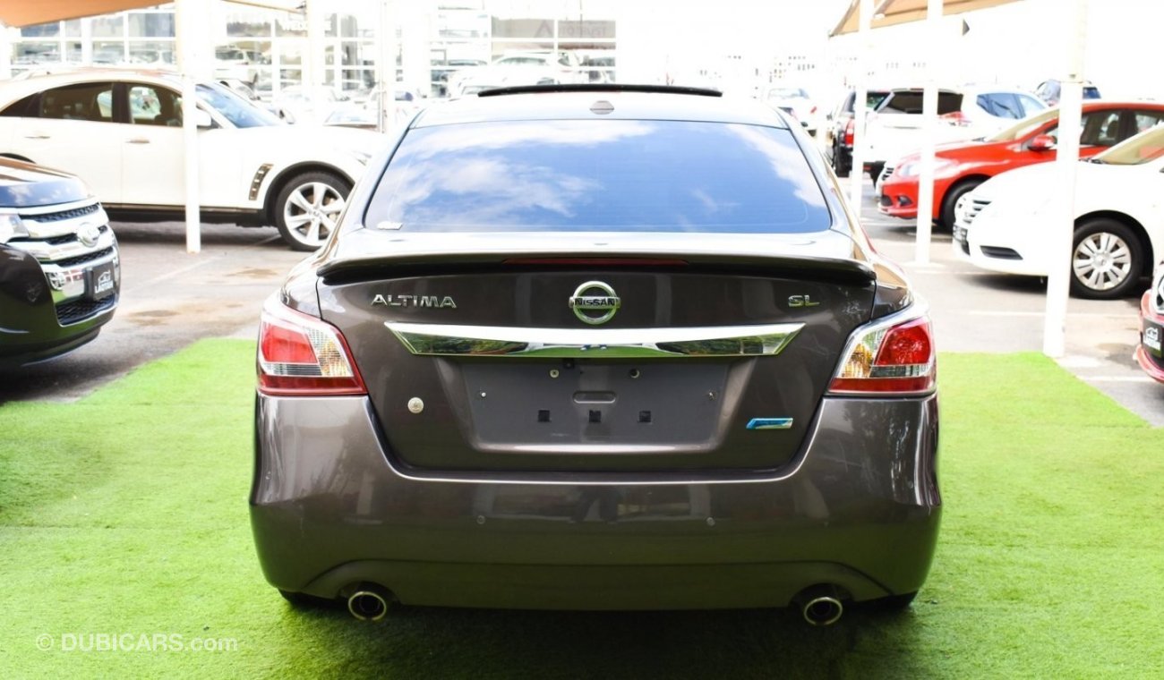 Nissan Altima 2013 model, number one, leather slot, cruise control, alloy wheels, sensors, camera screen, Android