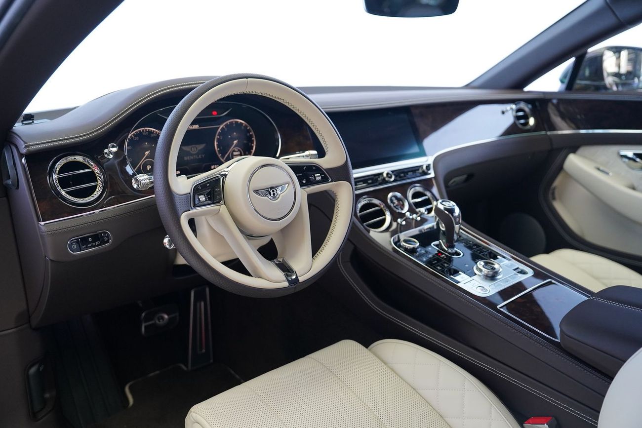 بنتلي كونتيننتال جي تي 6.0L W12 (626 HP)