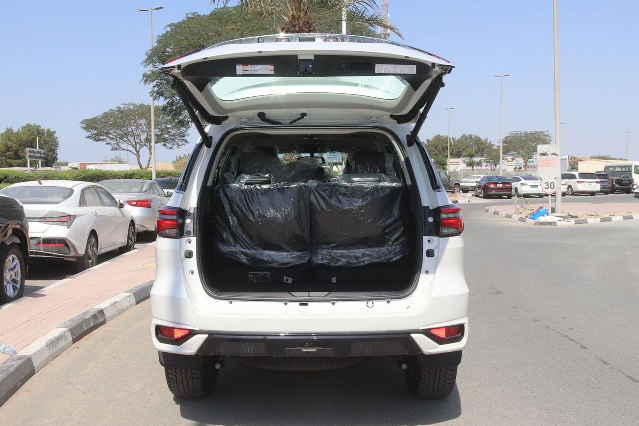 Toyota Fortuner 2026 Model Toyota Fortuner, 4.0L Petrol 4WD 6A/T