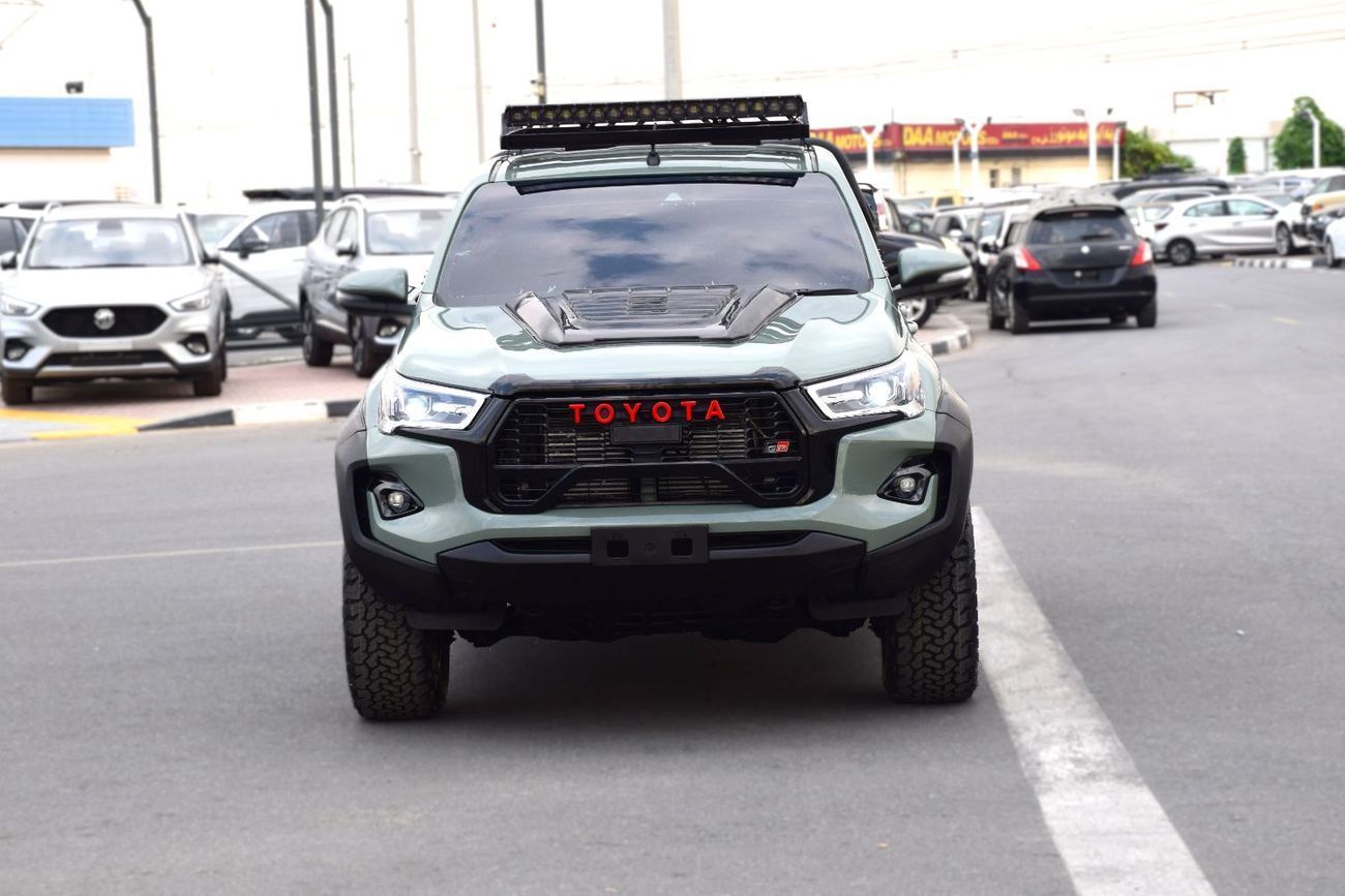 Toyota Hilux 4X4 Diesel 2.8L (Right Hand)