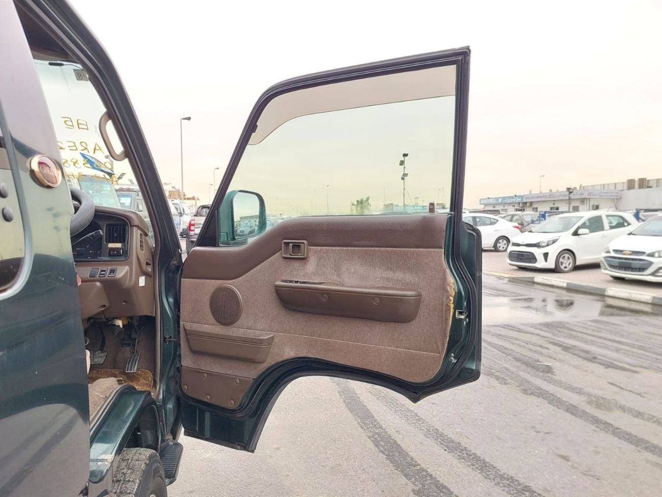 نيسان كارافان (RAMADAN OFFER) NISSAN CARAVAN VAN RHD 1996 MODEL 2.7 L DIESEL AUTOMATIC(PM63880)