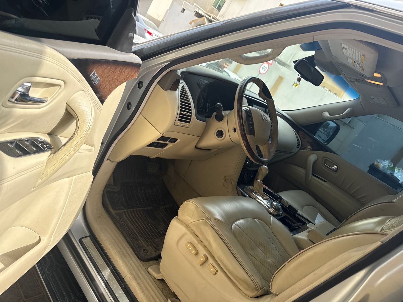 إنفينيتي QX80