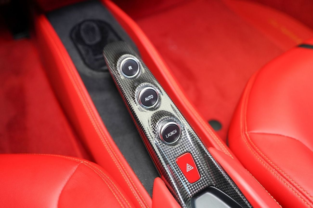 فيراري F8 تريبوتو STD 3.9T V8