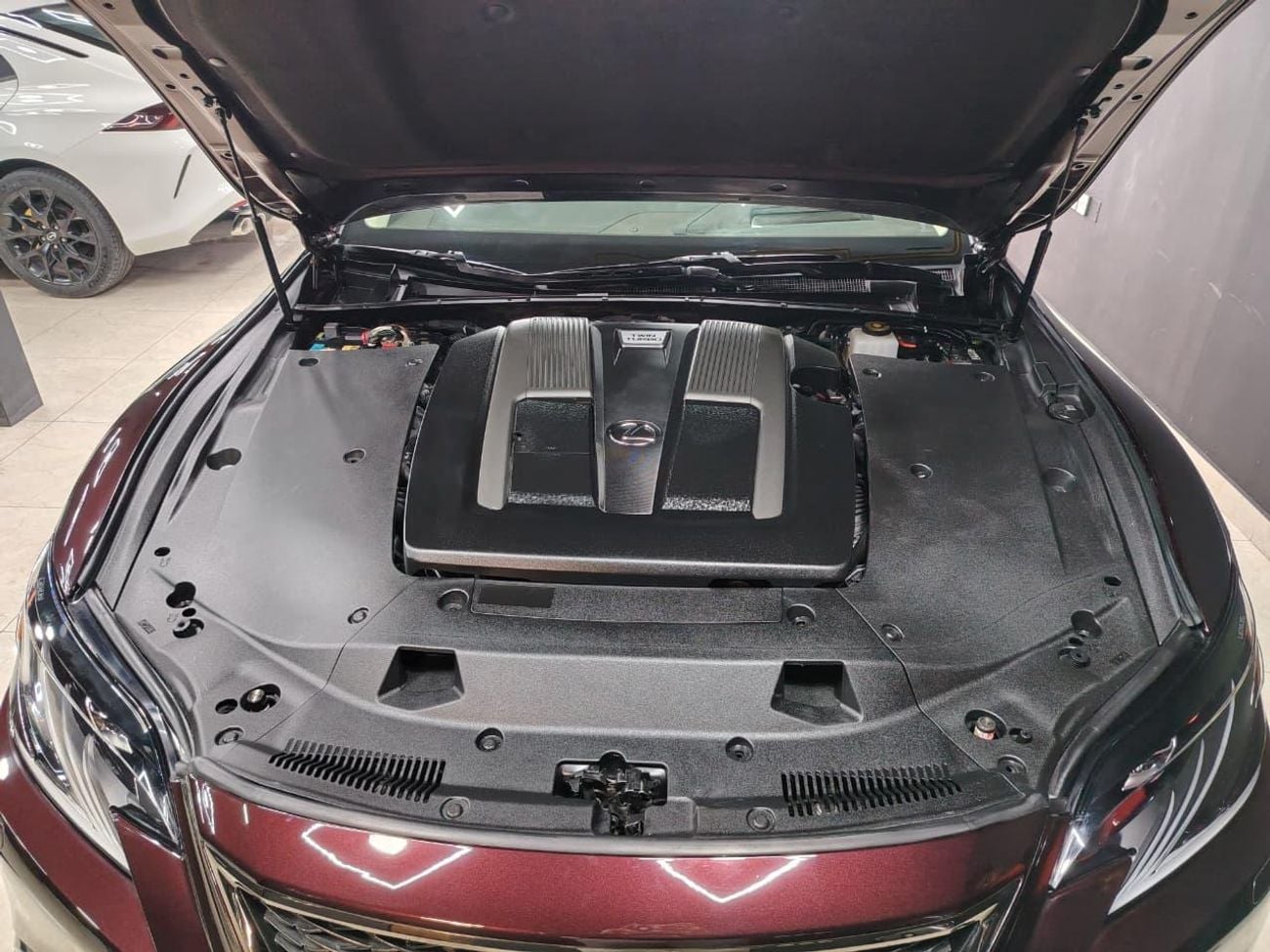 Lexus LS500 AWD | 416 HP | Executive Luxury Sedan