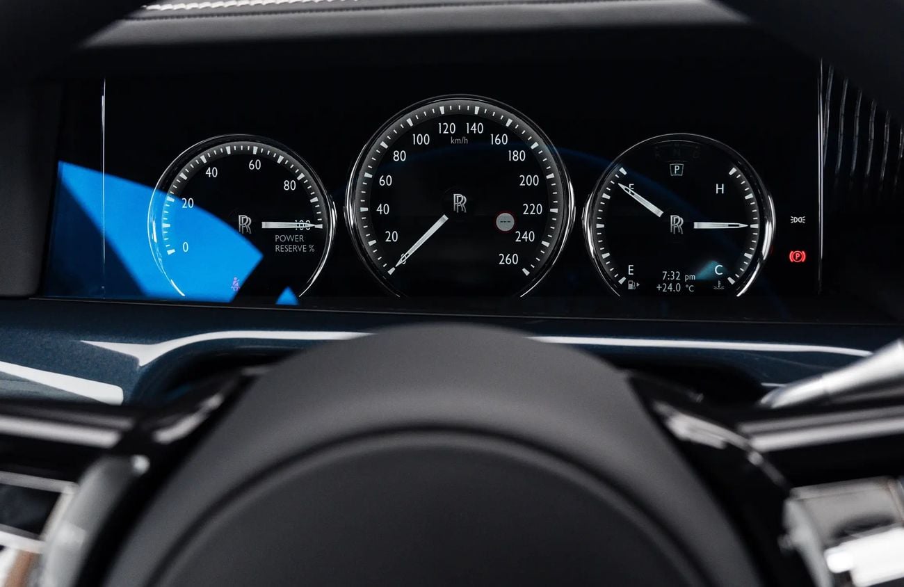 Rolls Royce Phantom 6.75L V-12 Twin-Turbocharged Engine