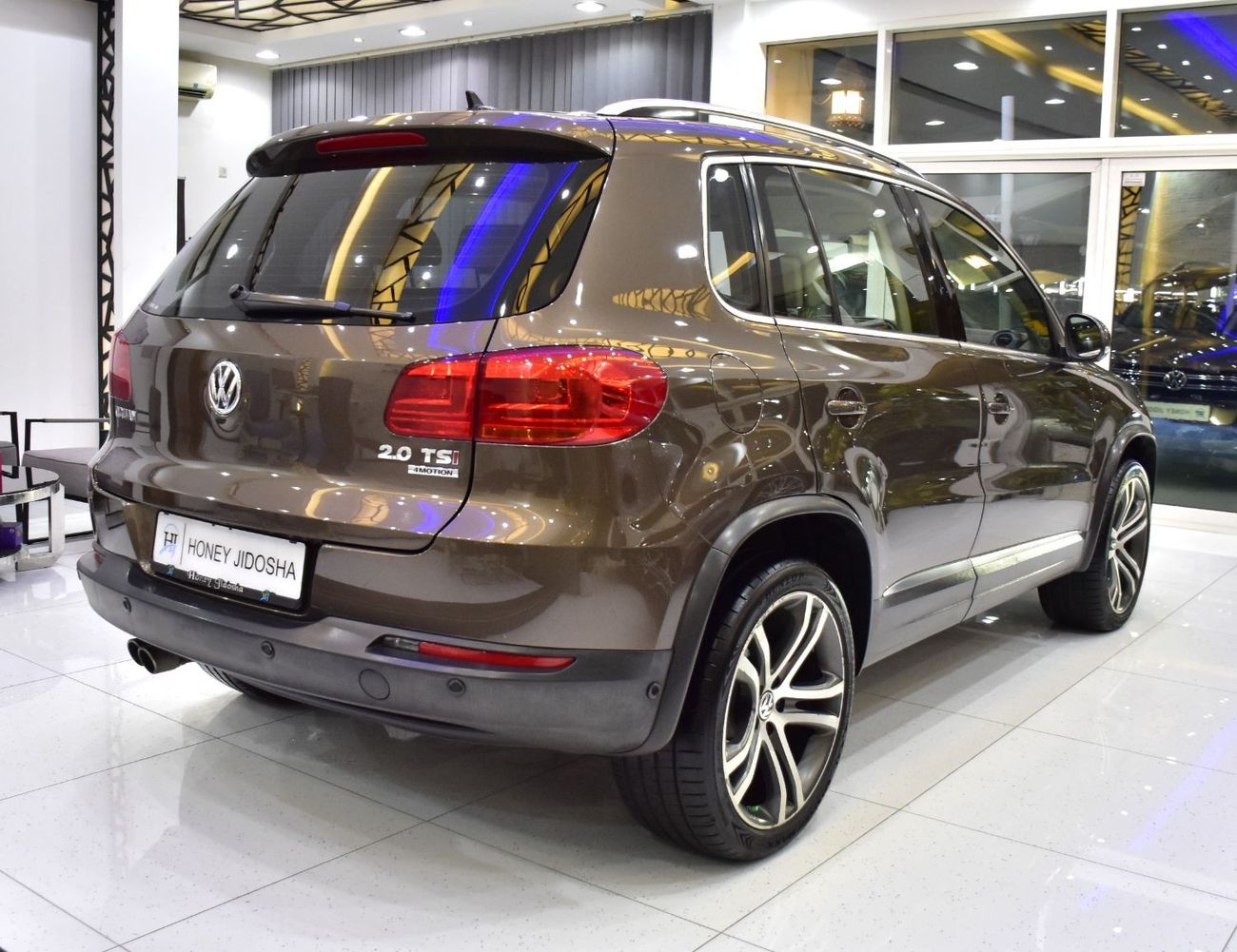 فولكس واجن تيجوان EXCELLENT DEAL for our Volkswagen Tiguan 2.0 TSi 4Motion ( 2014 Model ) in Brown Color GCC Specs