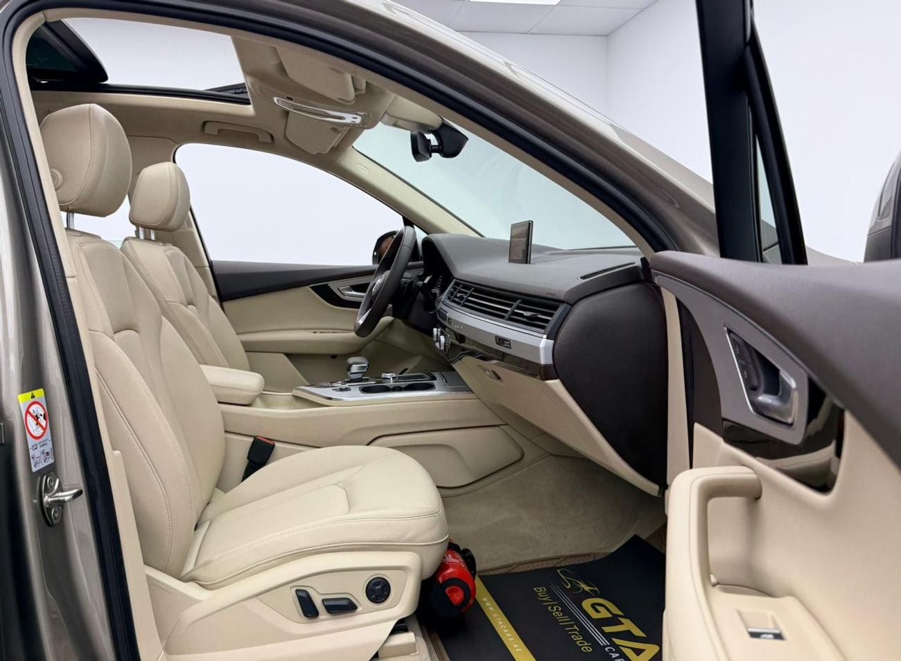 Audi Q7 45 TFSI quattro 3.0L 2017 Audi Q7 45 TFSI Quattro, Full Audi Service History, 7 Seater, Excellent Co