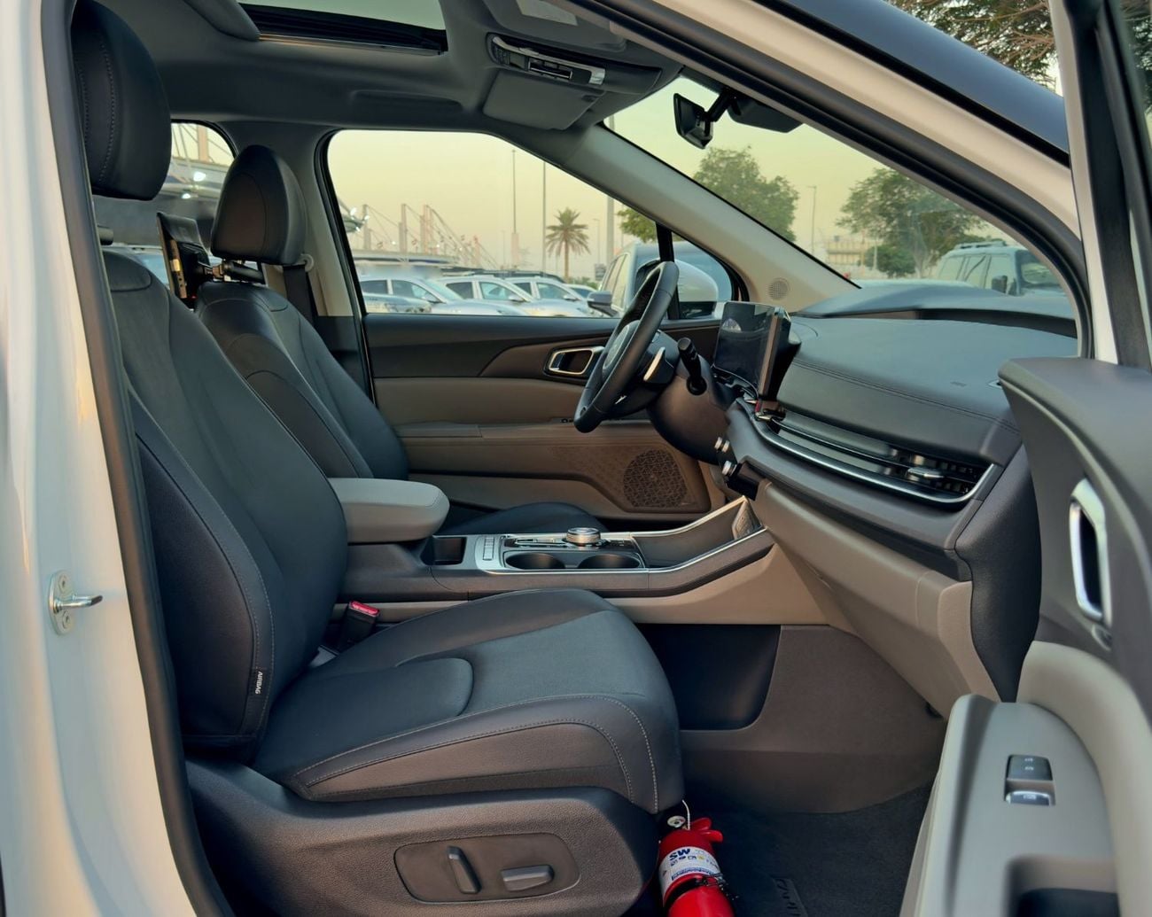 Kia Carnival EX DLX
