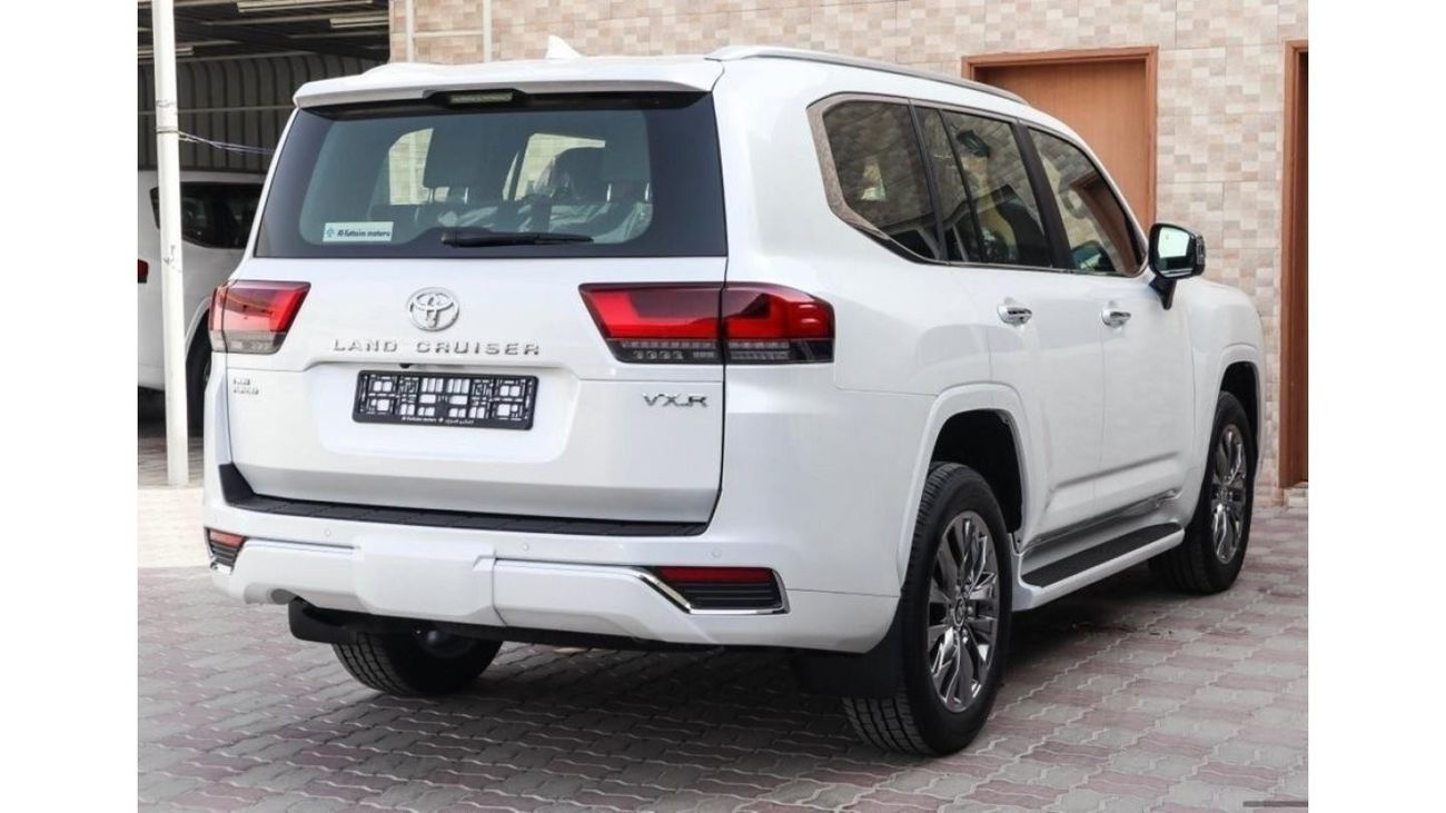 Toyota Land Cruiser 2024 Toyota Landcruiser Vxr twin turbo  3.5l  V6 -0km Gcc   - UAE PASS