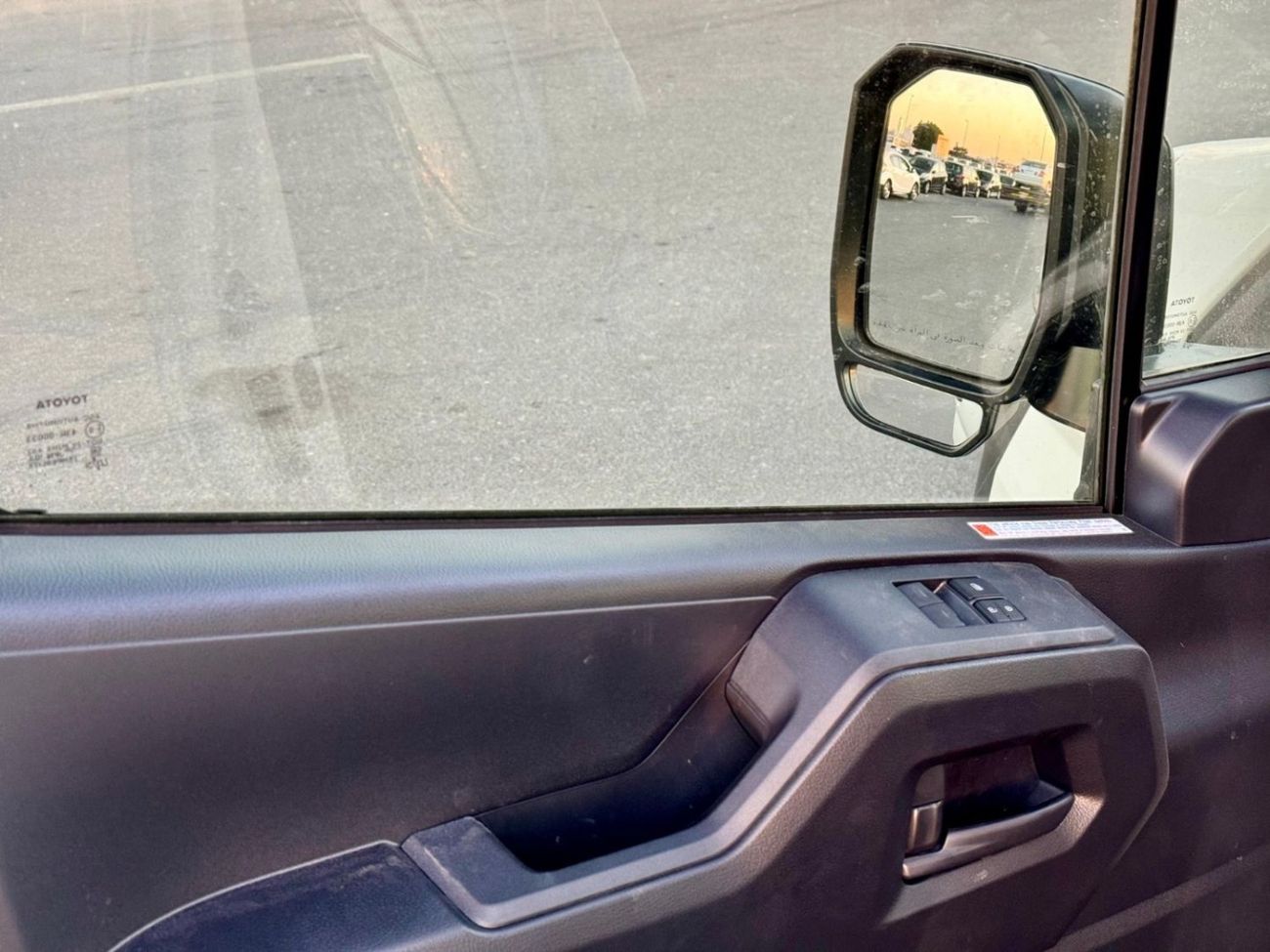 Toyota Hiace Commuter Standard 2.8L DIESEL