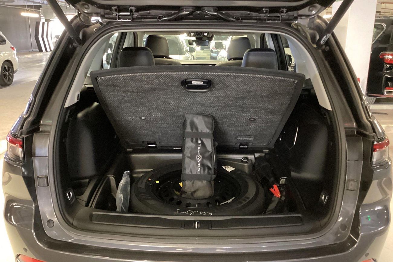 Jeep Grand Cherokee Limited Plus | Guaranteed Warranty | 0 Down Payment