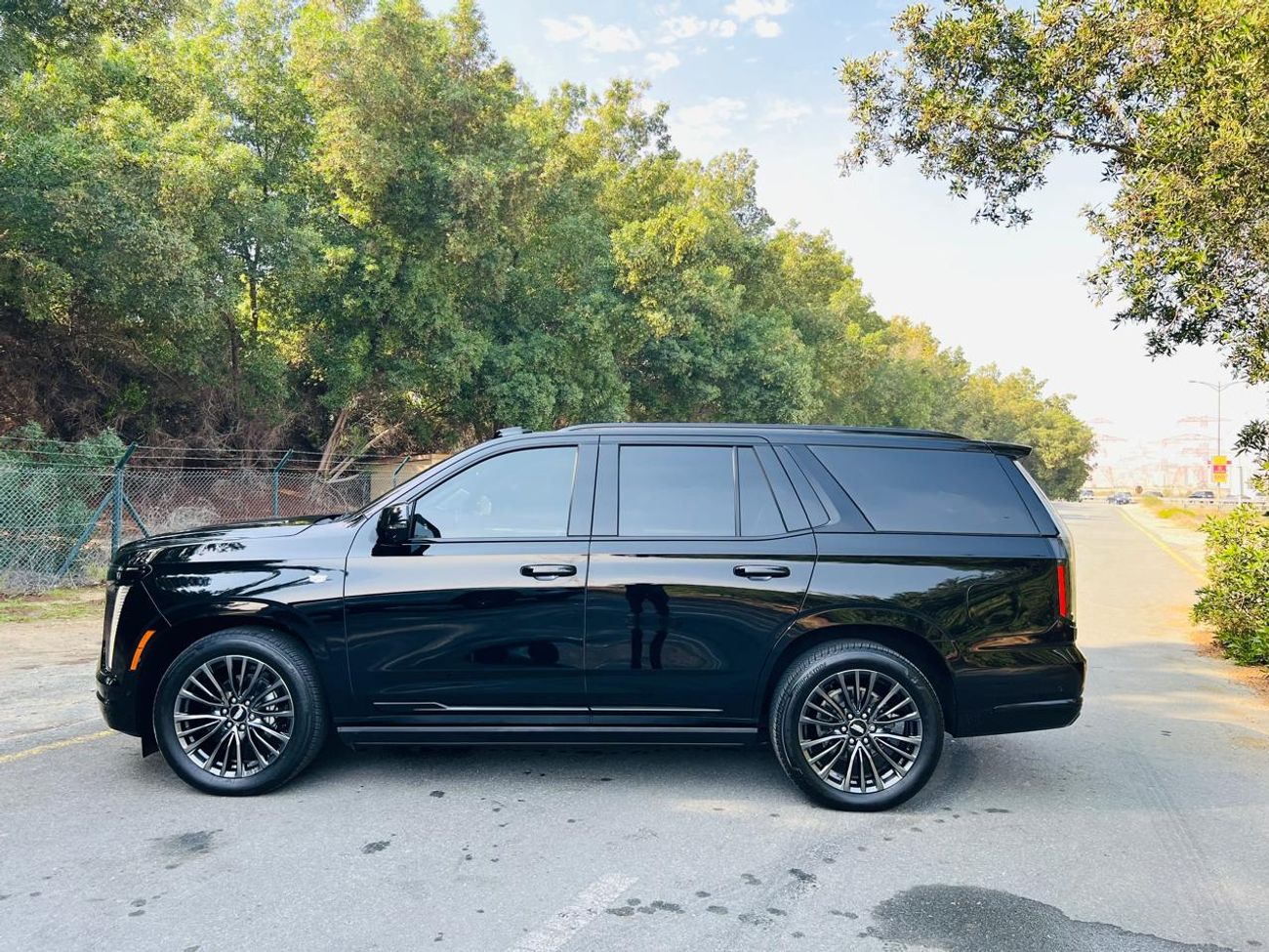 كاديلاك إسكالاد Premium Luxury Platinum 6.2L 4WD