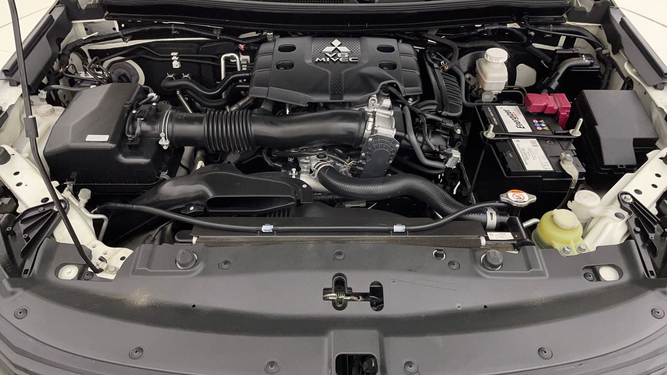 ميتسوبيشي مونتيرو سبورت GLS HIGHLINE PRIME EDITION 3 | بدون دفعة مقدمة | اختبار القيادة في المنزل