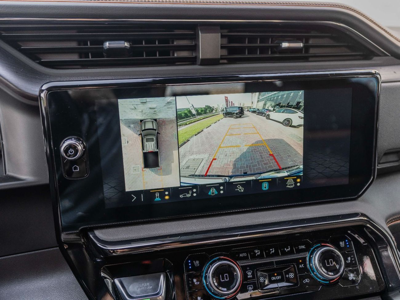 جي أم سي سييرا 5.3L V8 AT4 Regular Cab (AWD)