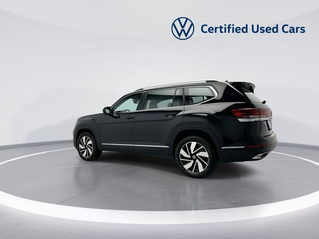 Volkswagen Teramont Comfortline 3.6L (Ref#37211) / 39,100 AED SAVINGS from New Car