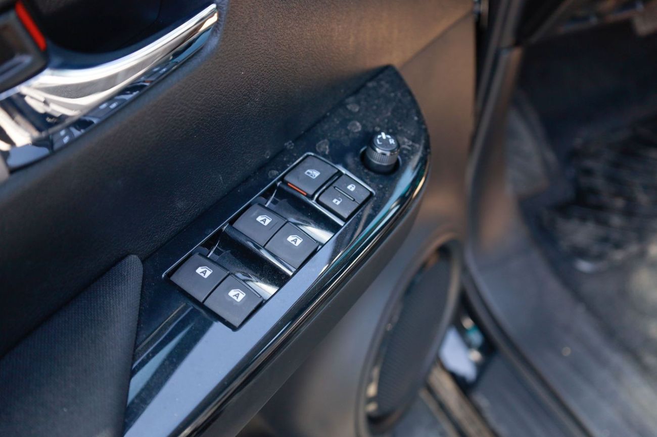 Toyota Hilux LHD - TOYOTA HILUX 2.4L DIESEL 4WD DOUBLE CAB GLX HIGH AUTO