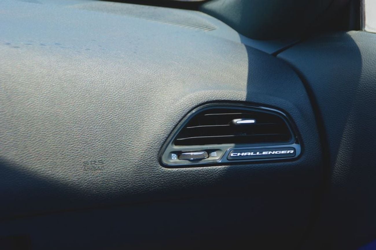 Dodge Challenger SXT