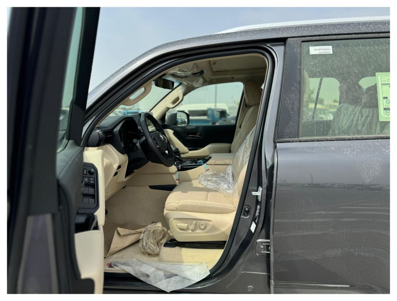 Toyota Land Cruiser GXR 4.0L FULL OPTION WITH SUNROOF AND COOLING BOX