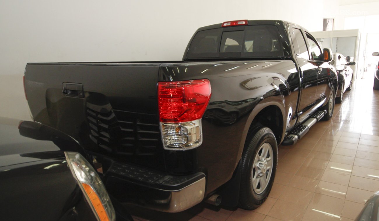 Toyota Tundra SR5