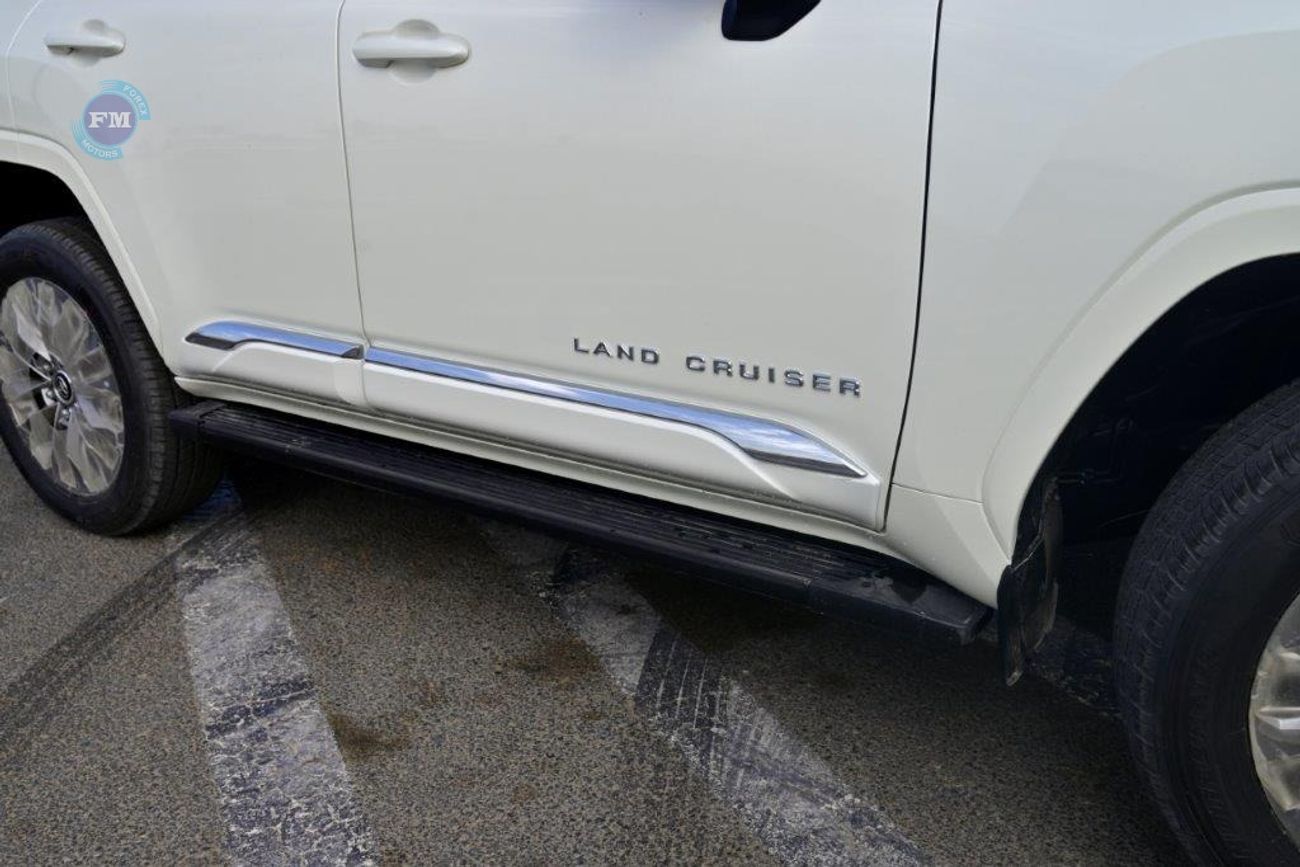 تويوتا لاند كروزر 300 GXR