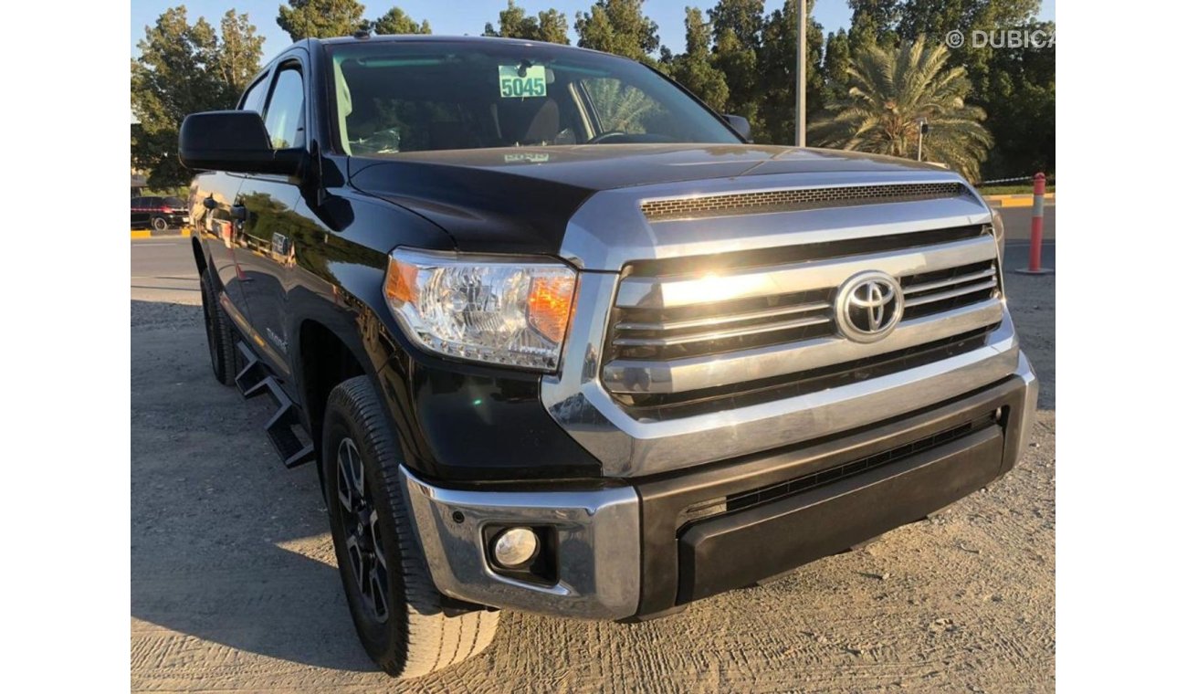 Toyota Tundra 2017 FULL Option 5.7L with Sunroof