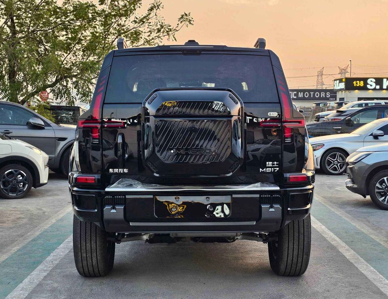 Dongfeng M Hero M817 HYBRID / 1.5L TURBO CHARGED PETROL /  LARGE DISPLAY 15.6" TOUCHSCREEN / PANORAMIC ROOF (CODE#MH817H)