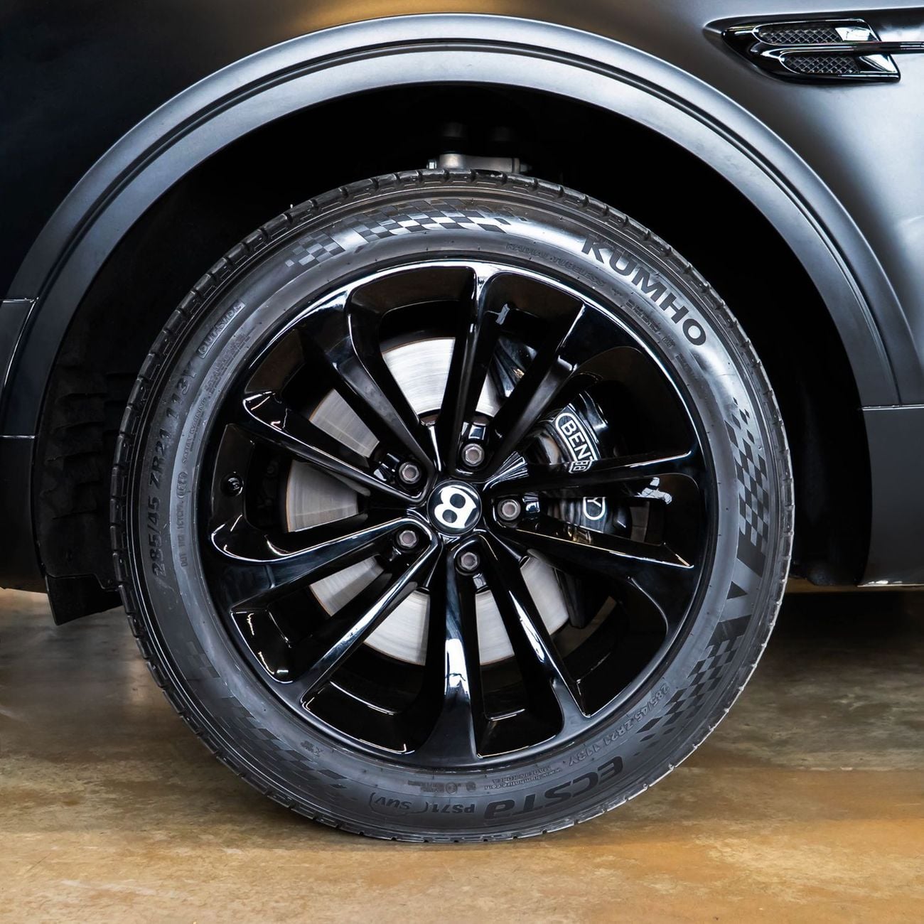 بنتلي بينتايجا AED 4,994 P.M • 0% Downpayment •  Bentley Bentayga W12 • 1 Year Warranty