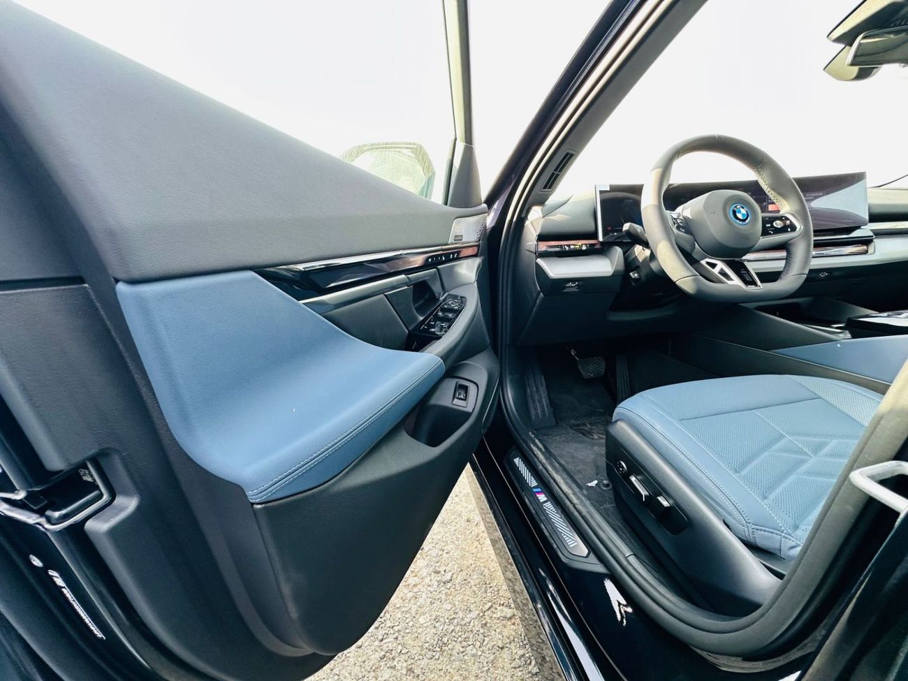 بي أم دبليو i5 eDrive40L M Sport Package