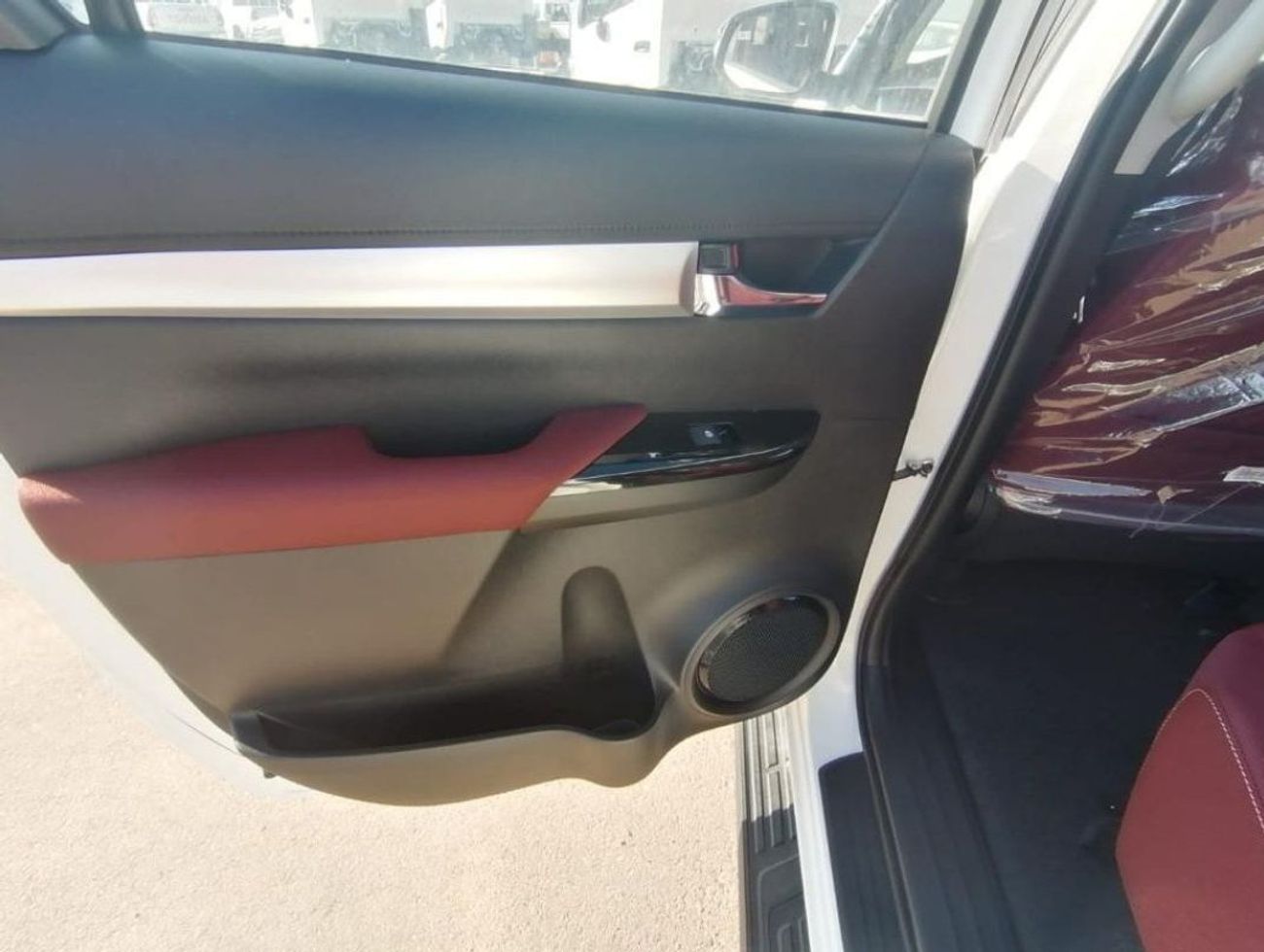 Toyota Hilux TOYOTA hILUX DOUBLE CAB AT 4 × 4 ( GLX Auto)