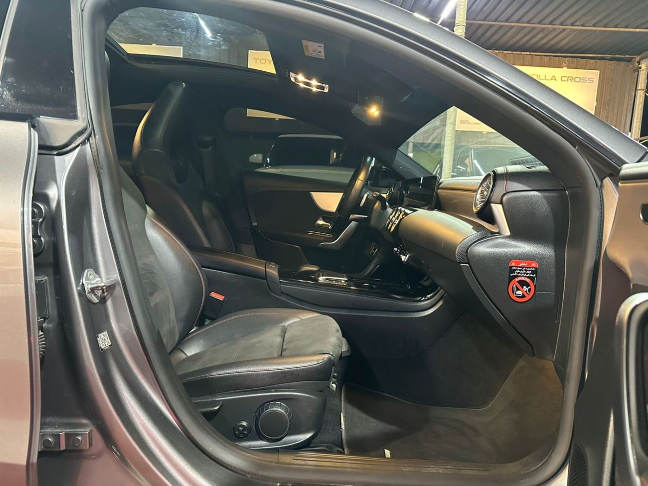 Mercedes-Benz CLA 250 Std 2.0L (224 HP)