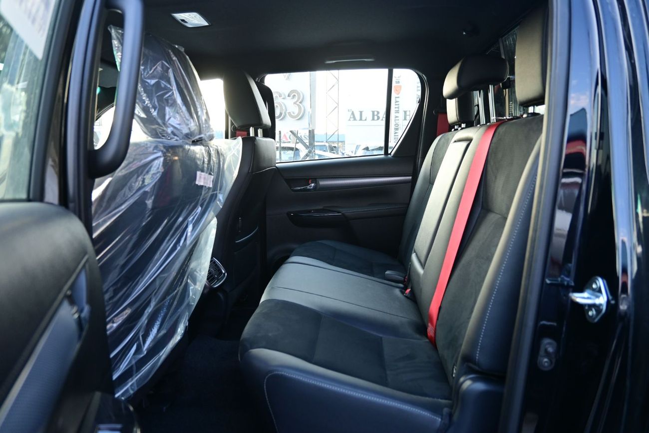 تويوتا هيلوكس Toyota Hilux GR Sport 4.0L V6, Petrol, 4WD, Pickup Color Black Model 2025