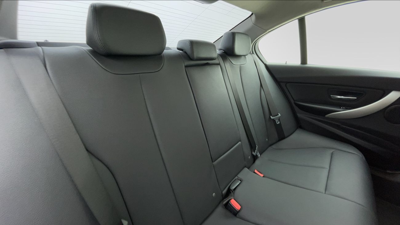 BMW 318i EXECUTIVE 1.5 | Zero Down Payment | Home Test Drive