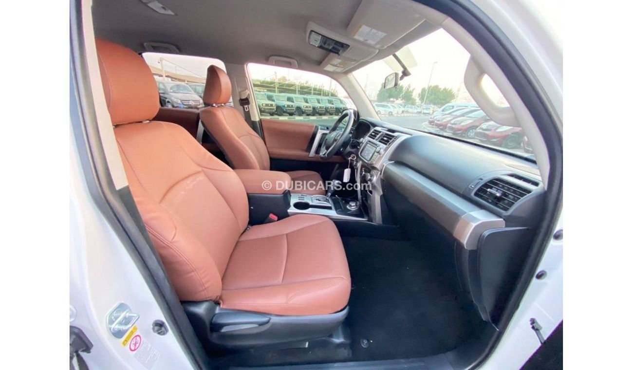 Toyota 4Runner 2017 TOYOTA 4 RUNNER SR5 / MID OPTION