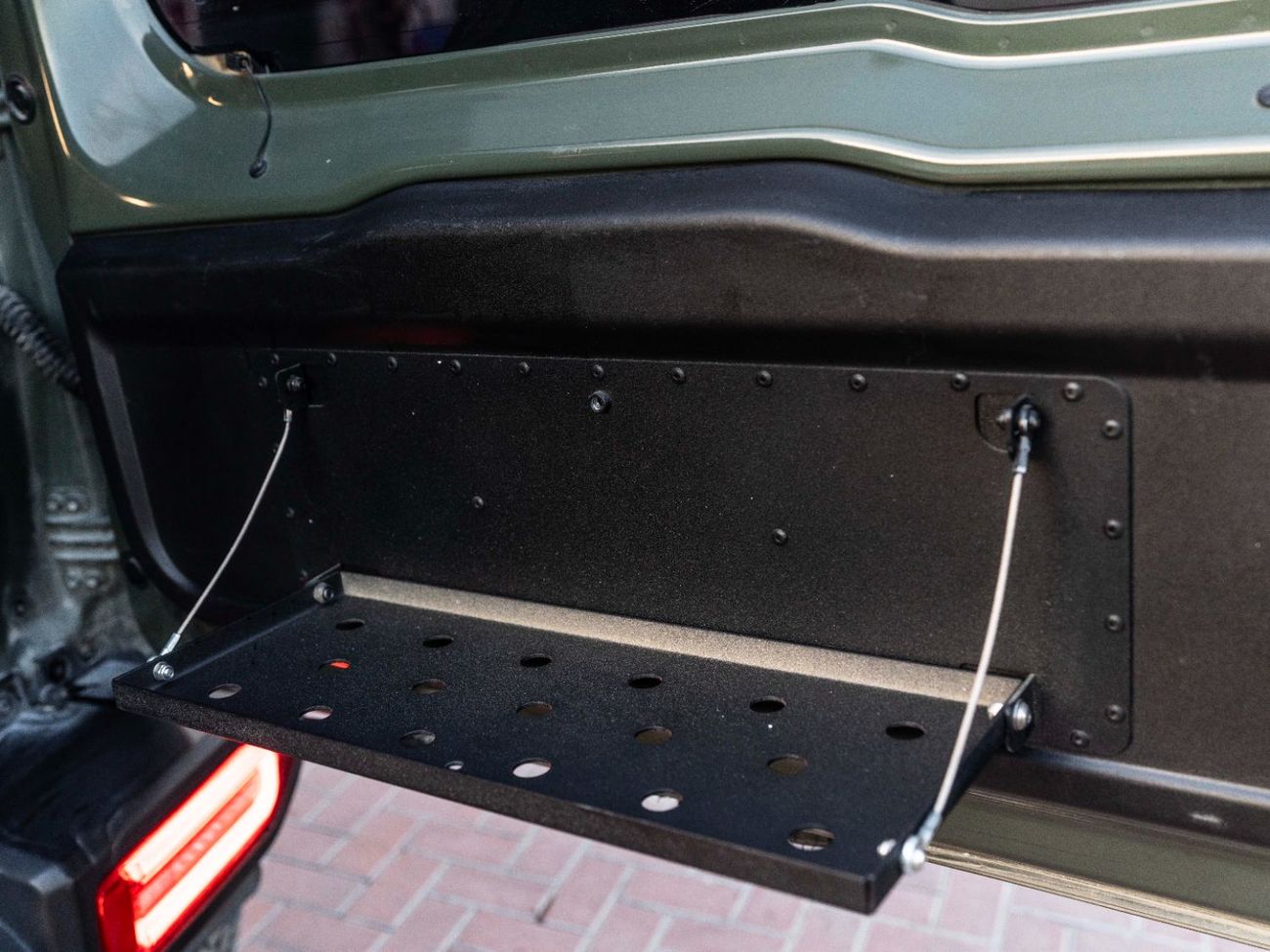 سوزوكي جيمني 1.5L GL (M/T)