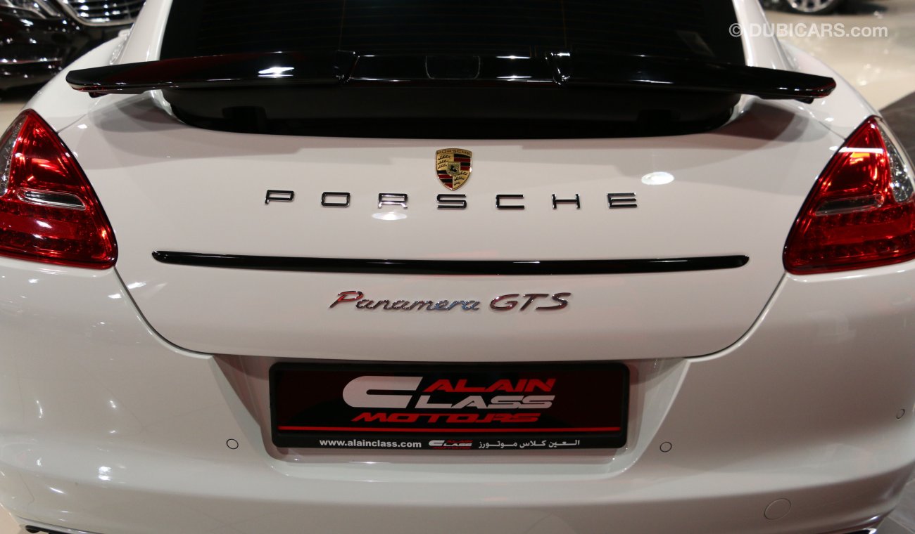 Porsche Panamera GTS