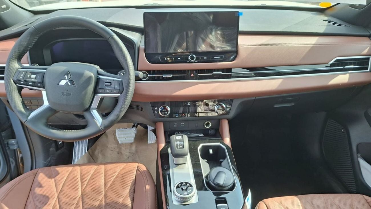 ميتسوبيشي آوتلاندر Mitsubishi Outlander P-LINE 2026 4WD