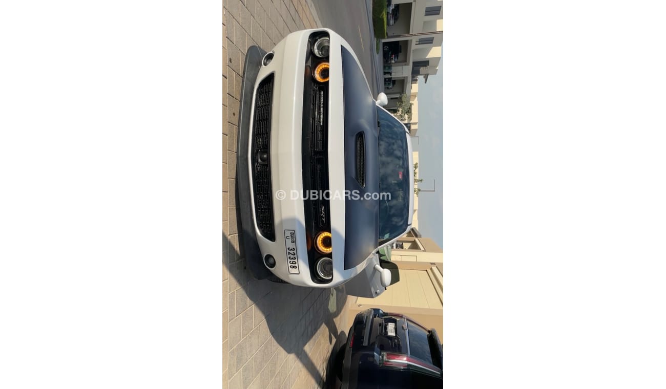 Dodge Challenger SRT8