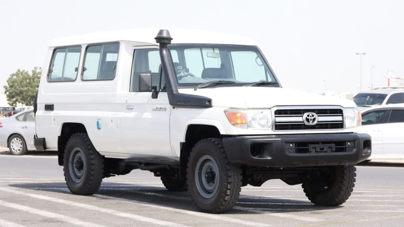 تويوتا لاند كروزر Toyota Landcruiser LC78.  2018 RHD diesel engine
