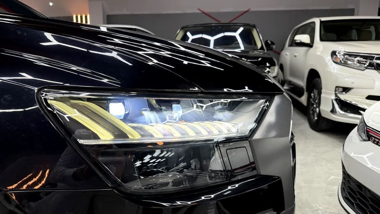 أودي Q8 55 TFSI S-LINE