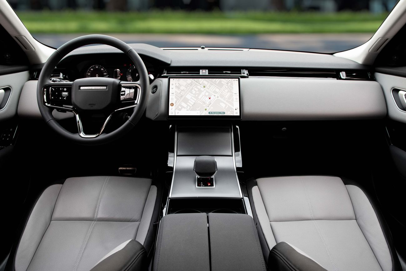 لاند روفر رينج روفر فيلار Range Rover Velar P250 SE Dynamic | 5,875 P.M | 0% Downpayment | AGENCY WARRANTY