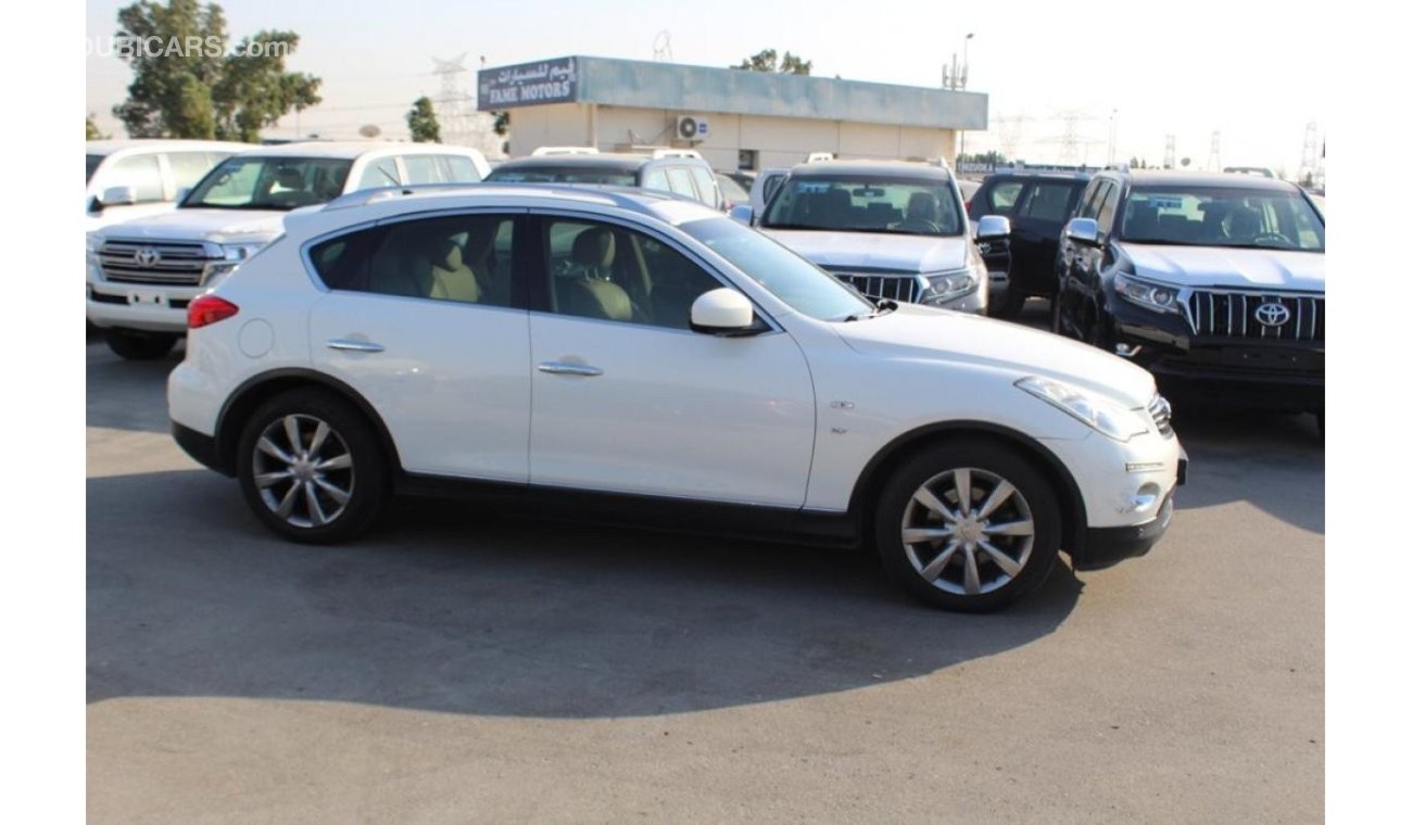 Infiniti QX50 Air Conditioning, AM/FM Radio, Aux Audio In, Beige Colored Seats, Leather Seats, Navigation System,