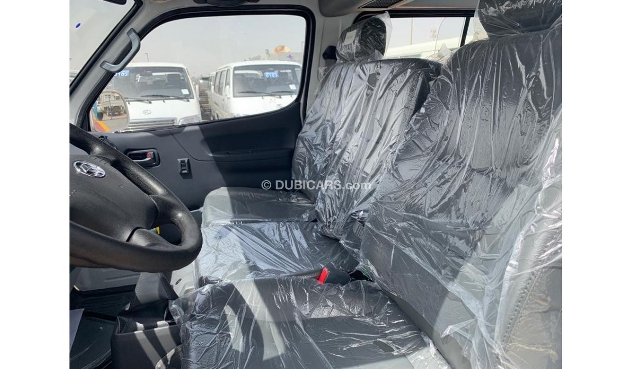 King Long Kingo KING LONG CHINA VAN MODEL 2021 WITH LEATHERS SEATS AND POWER WINDOWS FOR EXPORT ONLY