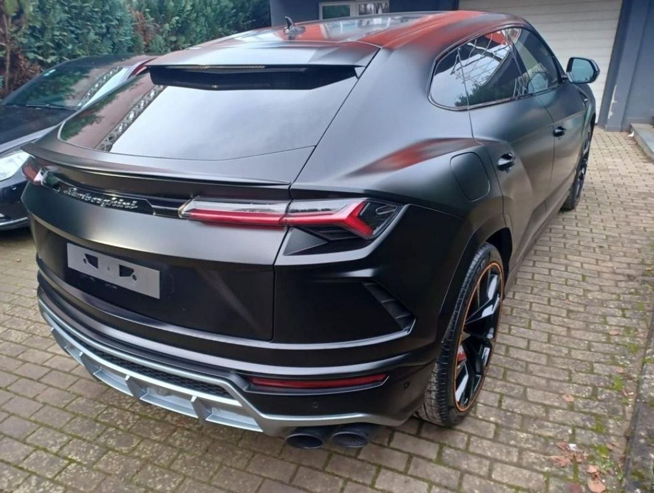 Lamborghini Urus Graphite Capsule