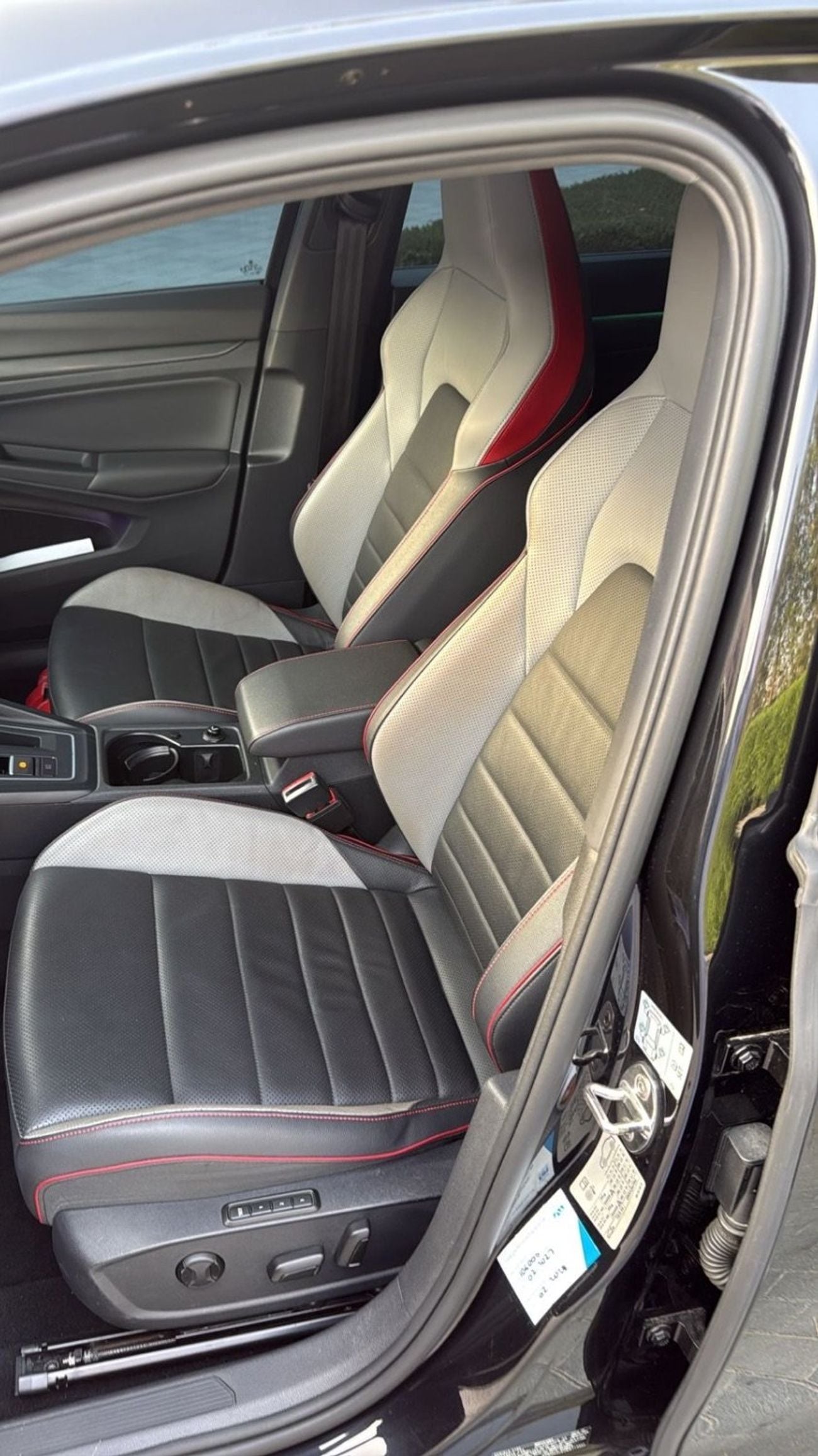 فولكس واجن جولف GTI