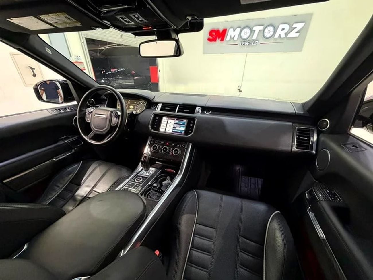 لاند روفر رينج روفر سبورت SVR 5.0L (550 HP) CLEAN TITLE V8 SUPERCHARGED FULLY ORIGINAL PAINT SVR LOW KM