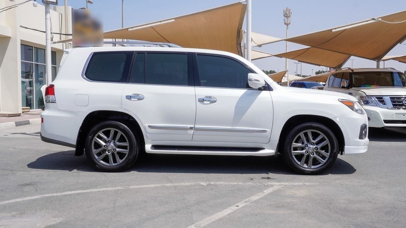 Lexus LX 570 S