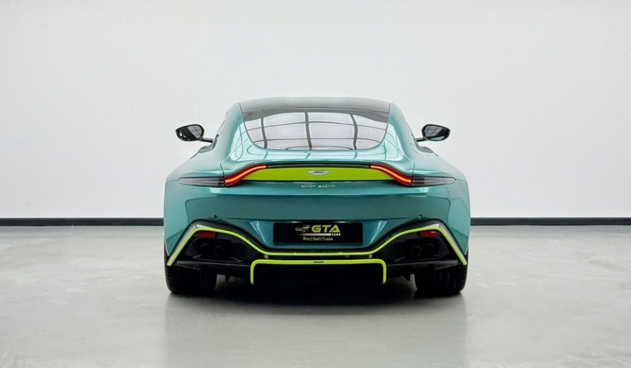 Aston Martin V8 Vantage — 5