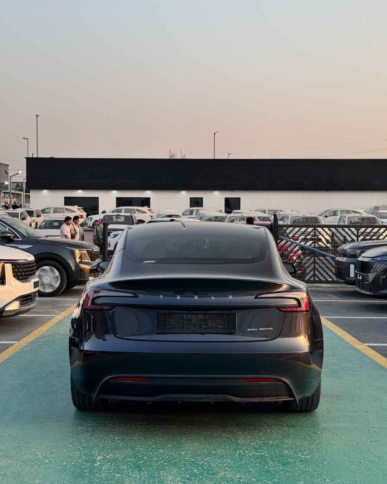 Tesla Model 3 LONG RANGE