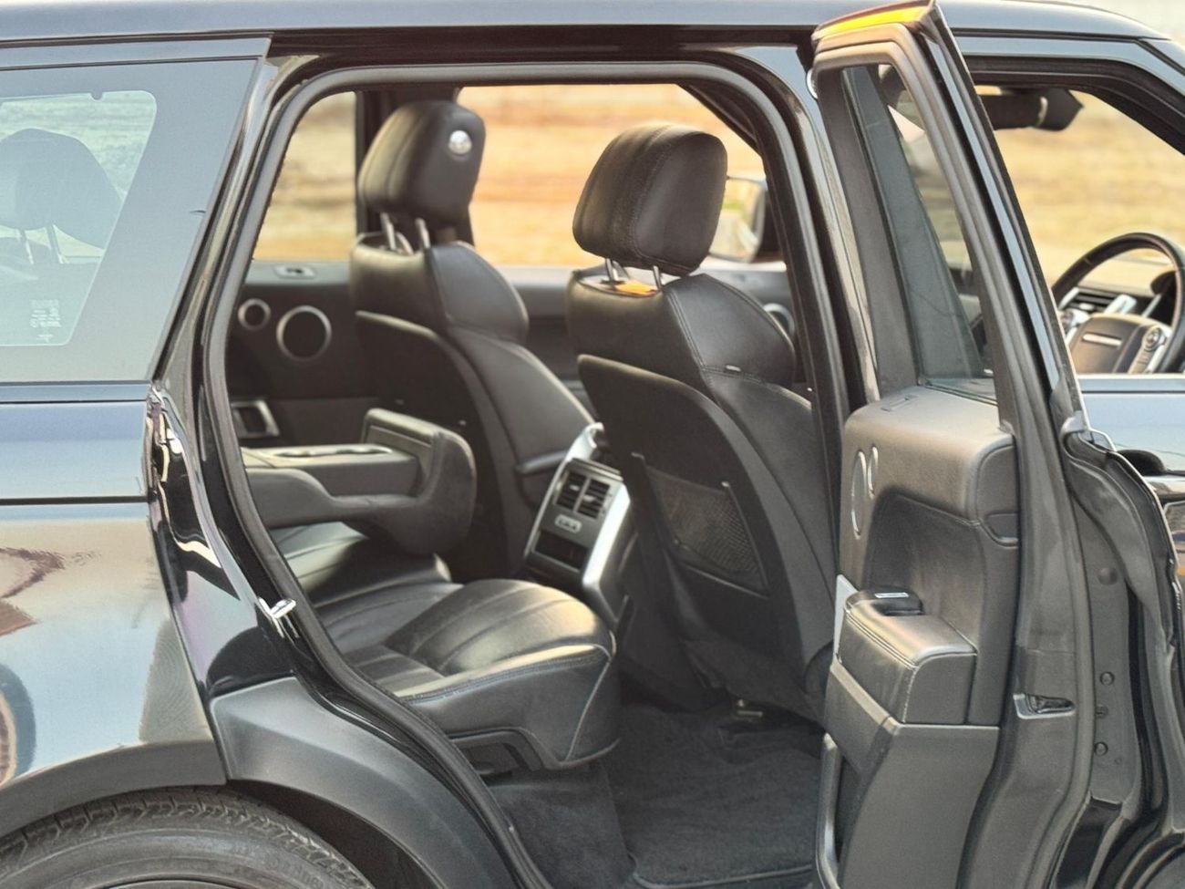 Land Rover Range Rover Sport Range rover Sport  2017 black colour Rhd