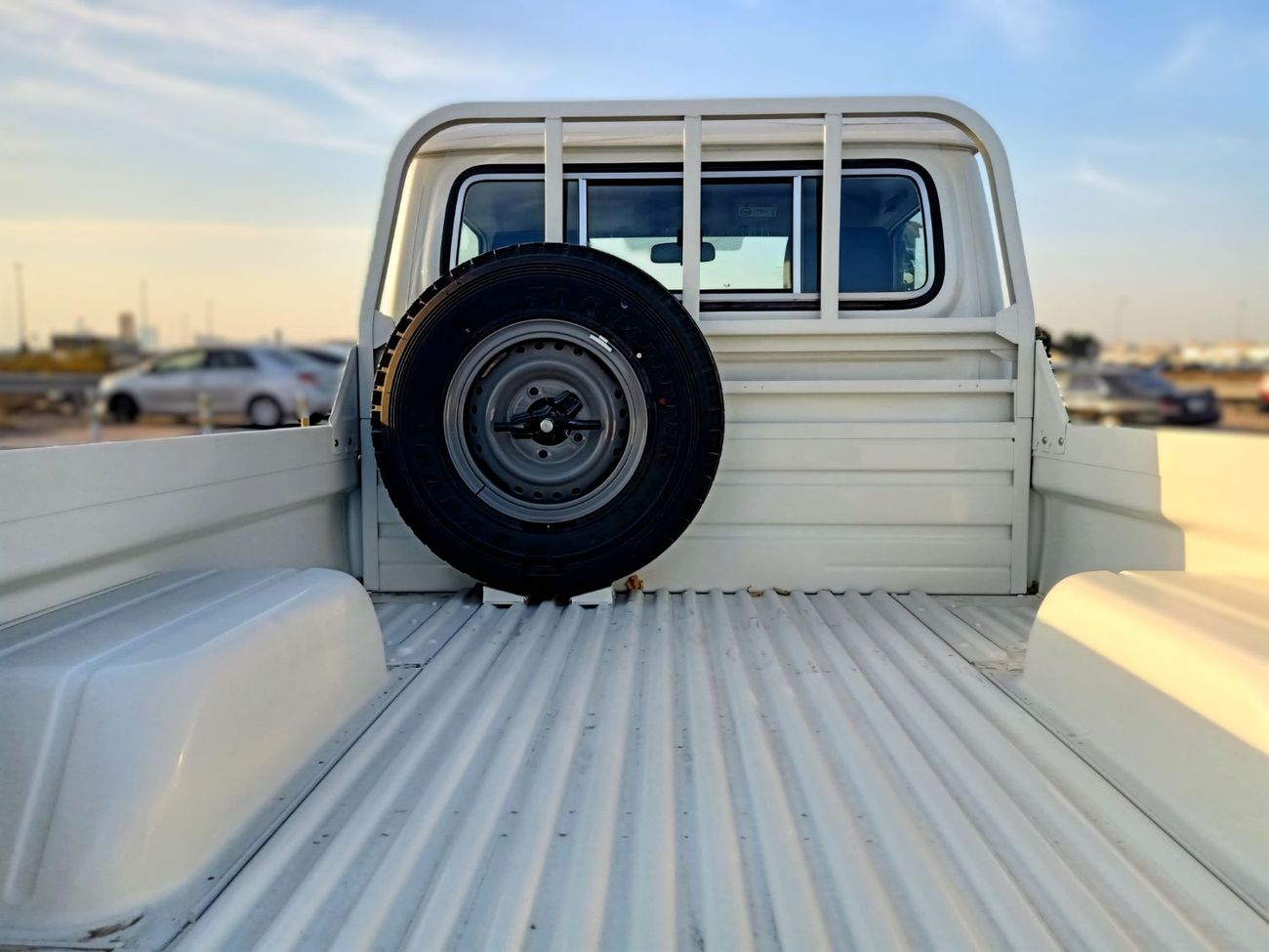 تويوتا لاند كروزر بيك آب SC 4.0L